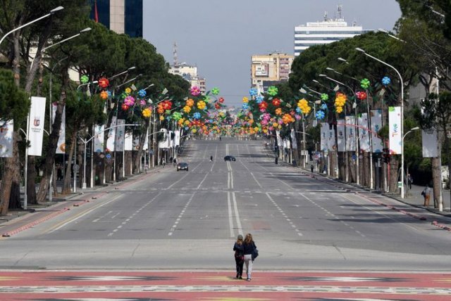 DOKUMENTI/ Dalin urdhrat për kufizimin e orareve për qytetarët, baret e restorantet, ja masat ndëshkuese për shkelësit 640 0 5faaa3a128bec