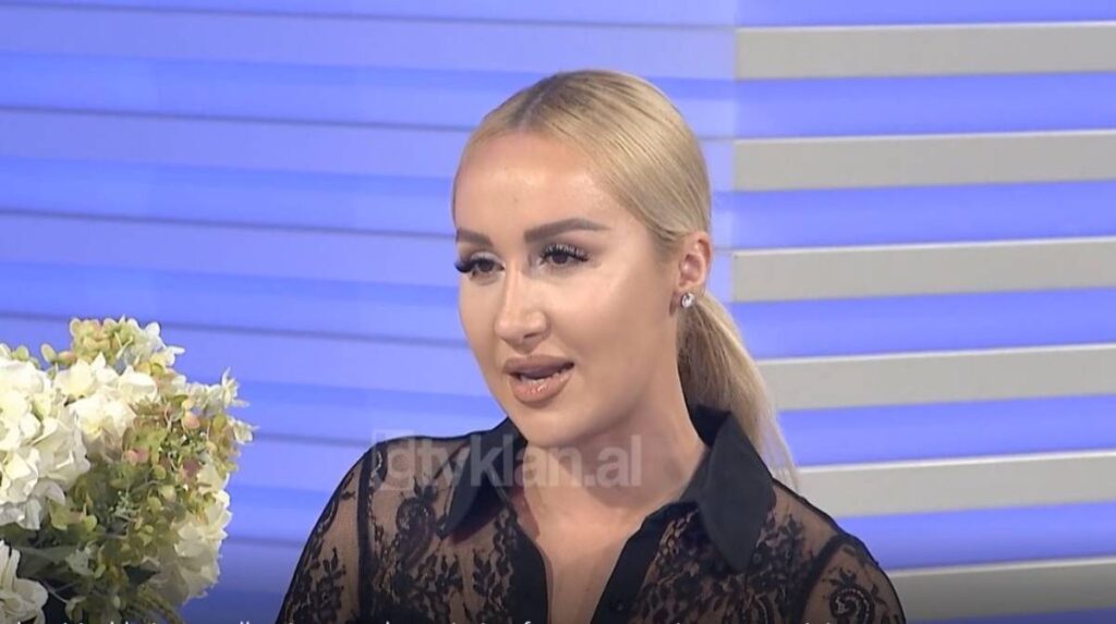 Adela Lami 1