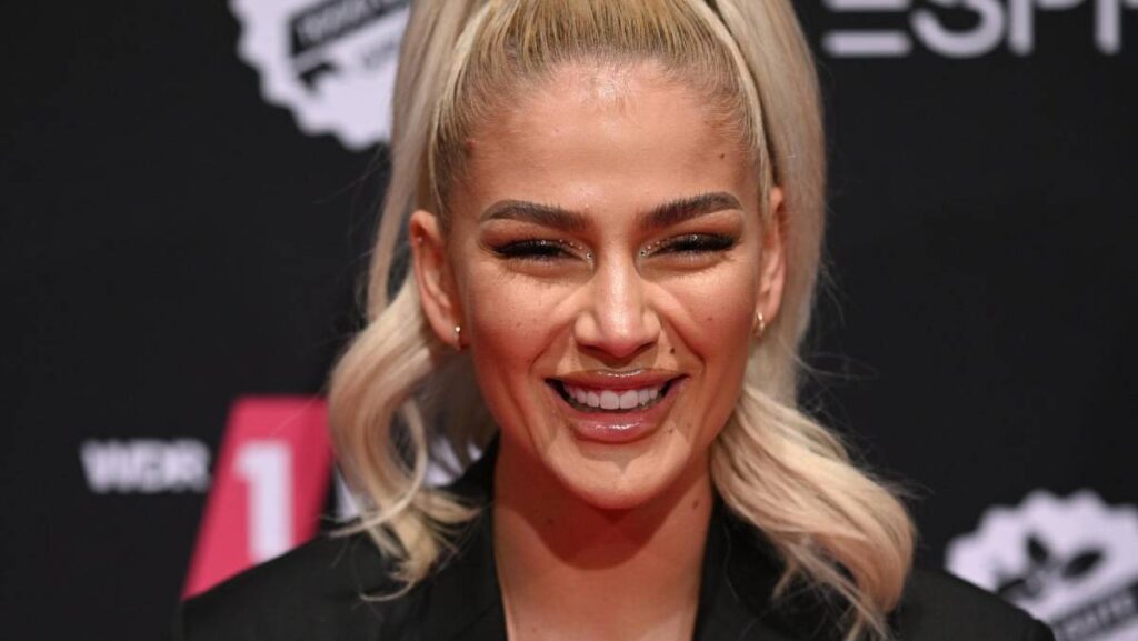 Loredana nuk di të ndalet! Pasi fitoi çmimin e parë, nominohet sërish në MTV EMA! Loredana 1
