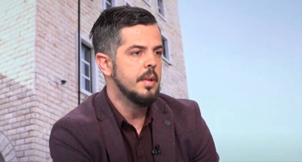 Intervista/ Përse protesta studentore është e drejtë. “Qëndresa Qytetare”: 85% e studentëve deklaruan se sezoni i kaluar i mësimit online nuk ishte efektiv Migen Qiraxhi 1