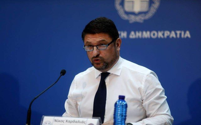 Kalimi nga Kakavija, zv. ministri grek tregon oraret dhe kushtet që duhet të plotësojnë shqiptarët për të hyrë në shtetin fqinj Nikos Hardalias