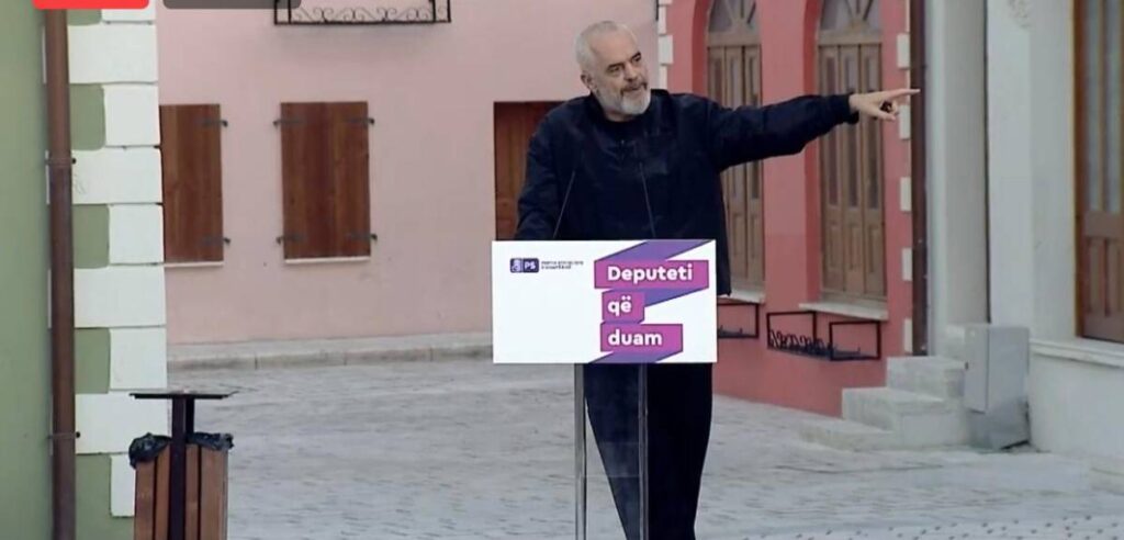 Edi Rama thirrje për qytetarët: Mos e mbysni veten me antibiotikë, spitalet private duan të shesin ilaçet janë lidhur me farmacitë Rama 7 1