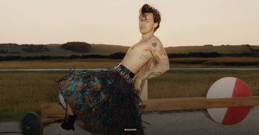 Këngëtari i njohur thyen barrierat, pozon me fustan për revistën ‘Vogue’ Untitled 33