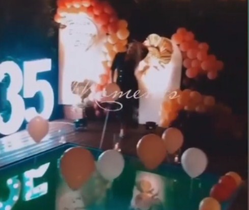 Fishekzjarre e muzikë, brenda festës madhështore të 35-vjetorit të Era Rusit av 1