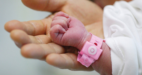 Depresioni pas lindjes tek nënat e reja mund të zgjasë rreth tre vite bebe 2