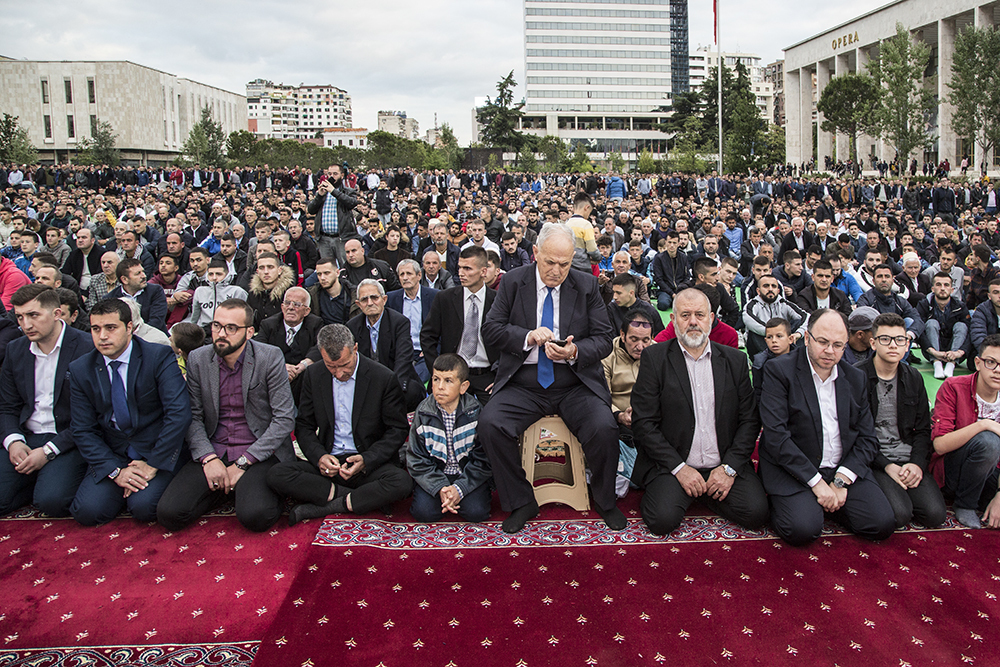 FOTOT/ Zoti në Shqipëri dhe zoti ndër shqiptarë 4 fe9