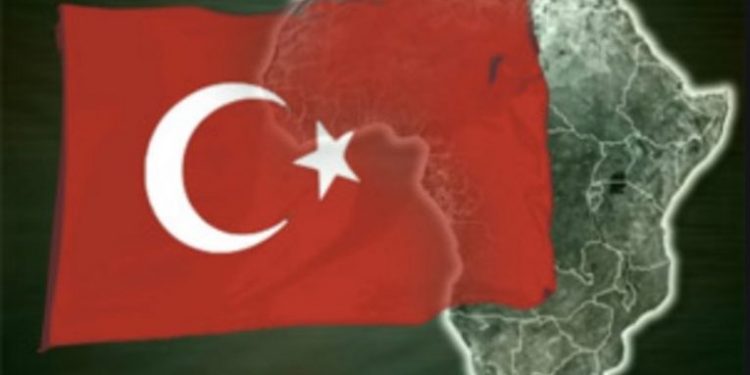 Inteligjenca izraelite: Ja si po rritet Turqia në Afrikë flamuri turk