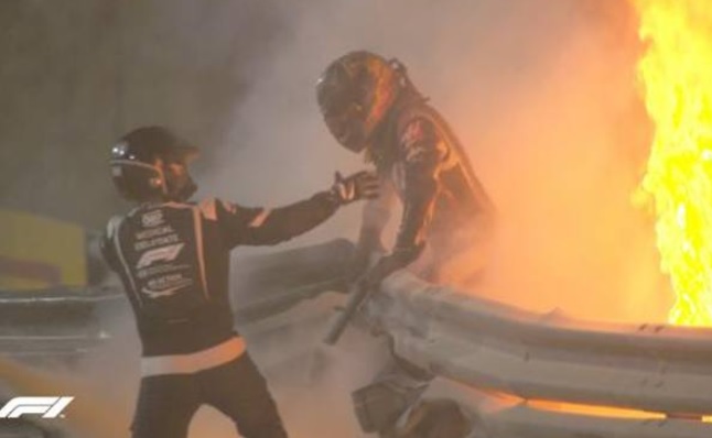 Mrekulli në Formula 1, Groszhan mbetet 30 sekonda mes flakëve dhe shpëton pa pasoja groszhan
