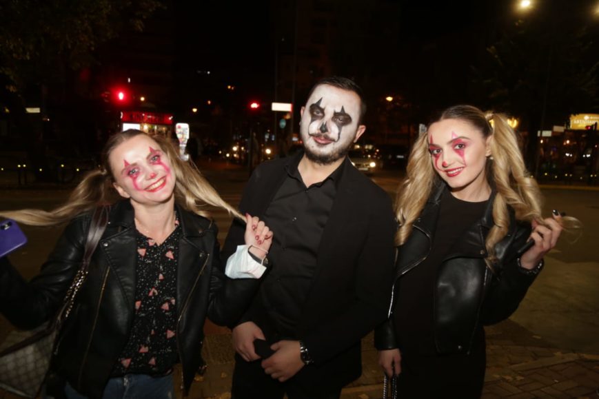 haloween ne tirane 11 869x579 1 1