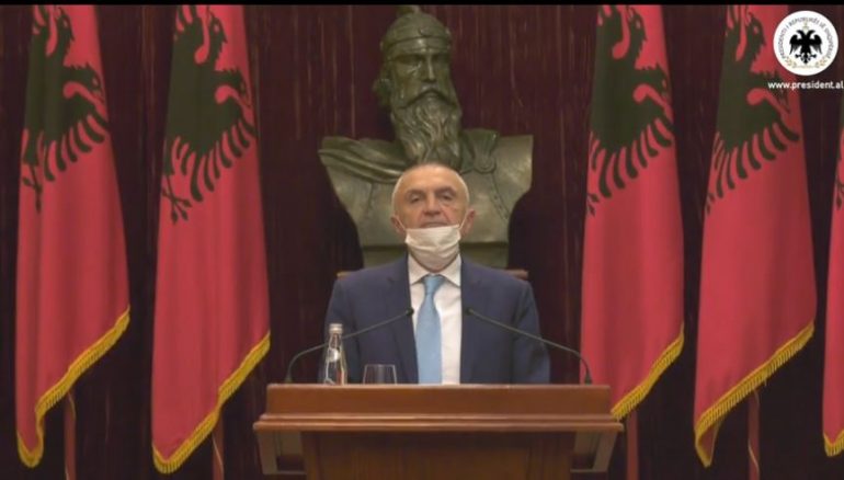 Presidenti Meta shfaqet me maskë antiCovid në konferencën për mediat ilir meta 770x438 1