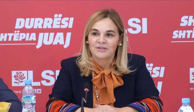 U gjobit nga Policia, Kryemadhi shkel sërish urdhrin e qeverisë, shikoni çfarë ka ndodhur në mbledhjen e Këshillit Drejtues të LSI-së në Durrës monika