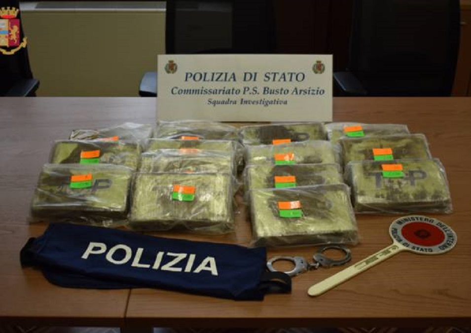 Arrestohet trafikanti shqiptar “Ciccio”, si i trajnonte shpërndarësit. Nëse s’i bënin punë, i niste për në Shqipëri. Përdorte dhe Policinë për qëllimet e tij polizia it