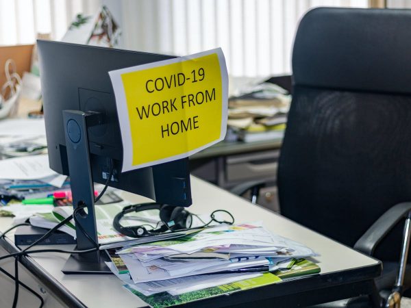 Puna nga shtëpia apo zyra, çfarë preferojnë punonjësit shqiptarë pas Covid-19 pune work from home office