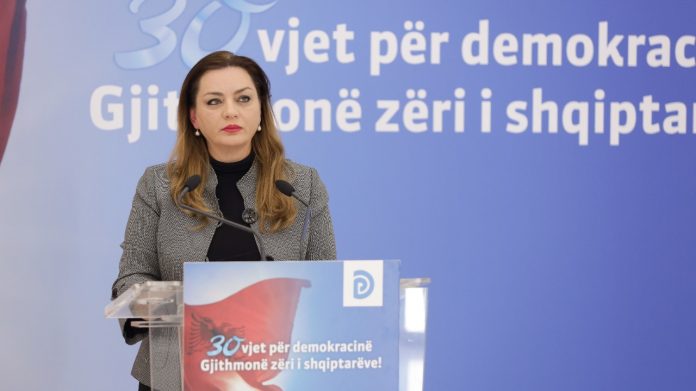 Vokshi ngre alarmin: Dështim i arsimit në pandemi, asnjë investim për të ardhmen e fëmijëve 0db6f3af 5243 454c b3f0 3703b3423406 696x391 1