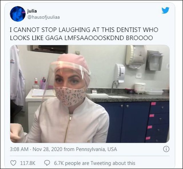 Foto/ Dentistja bëhet VIP në rrjet pasi ka një ngjashmëri shumë të madhe me Lady Gaga-n 4 1 3