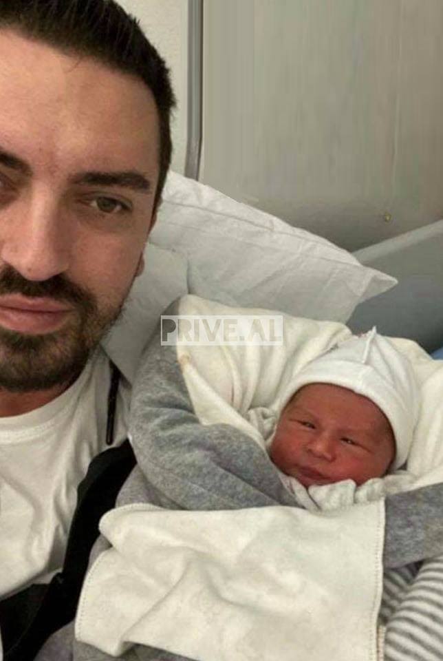 Pak ditë pas lindjes, publikohet fotografia e parë e djalit të Shkurte Gashit 3 3 19