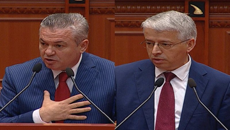 Murrizi shpërthen ashpër ndaj Lleshajt: U nise ta pastrosh barkderrat, por nuk le anëtarë të grupit të çiftelisë… 800 0 5fc8d766be8c4