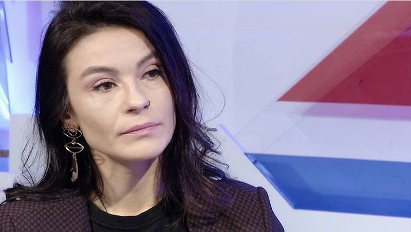 Gazetarja e njohur bën deklaratën e fortë: Vajzat shqiptare janë më të hapura, ndërsa djemtë… 800 0 5fca05cc9bcec