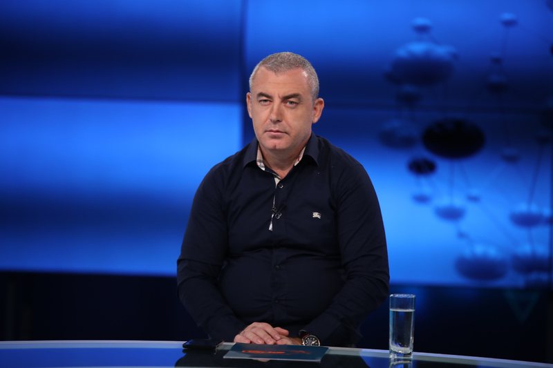 Sizmologu Dushi reagon pas tërmetit që goditi Shqipërinë: S’ka nevojë për panik! Mund të ketë edhe… 800 0 5fcc9d73c4642