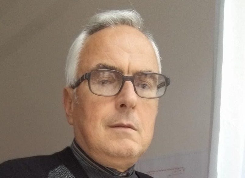 Prej ditësh i intubuar te “Shefqet Ndroqi”, ndërron jetë nga COVID-19 inxhinieri i OSHEE Armand Pellumb Spathara
