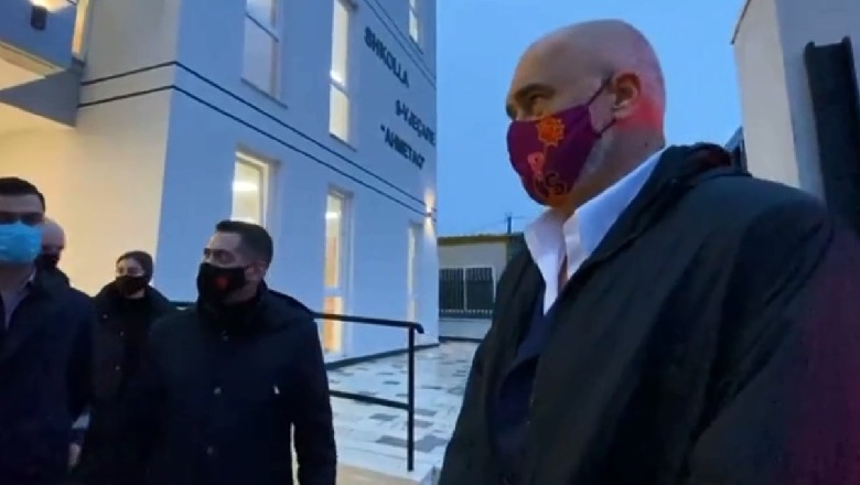 Rama në shkollën e re në Vorë: Tani forca me pallatet Kryeministri Edi Rama