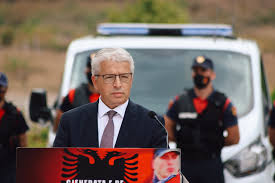 LAJM I FUNDIT/ Ikën Sandër Lleshaj, Rama: Më ka dorëzuar dorëheqjen LLESHAJ