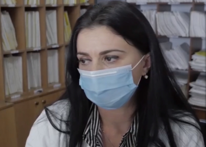 Apeli i mjekes së familjes, Rama publikon videon: Si bëhet trajtimi i pacientëve me COVID Mjekja e familjes Marjola Berdufi