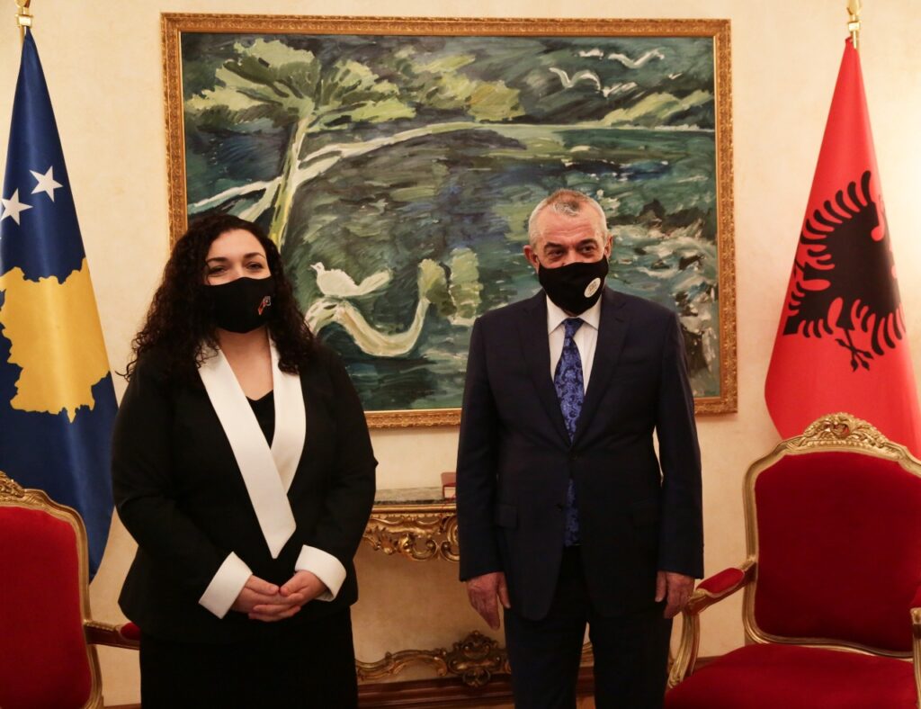 Ruçi pret Vjosa Osmanin: Të mos lejojmë që e vërteta për Kosovën të përmbyset para syve tanë! Osmani Ruci 1