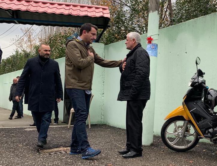 Me kërkesë të familjes, Veliaj do t’i propozojë Këshillit Bashkiak emërtimin “Klodian Rasha” të rrugës pranë shtëpisë WhatsApp Image 2020 12 15 at 13.20.56