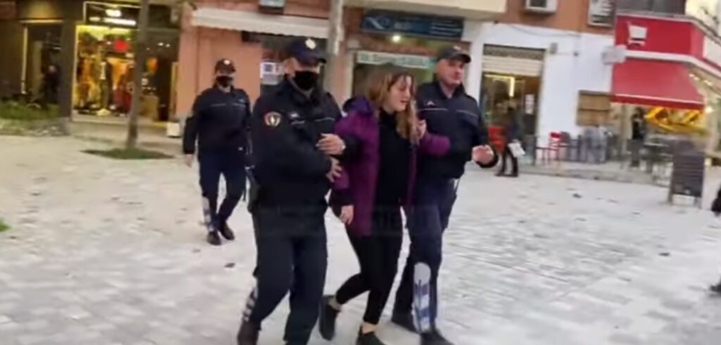 adoleshente vlore