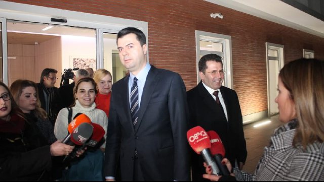 Zgjedhjet e 25 Prillit/ Opozita shkon drejt dy koalicioneve, dy aleatët e Bashës refuzojnë Kryemadhin basha mona mediu