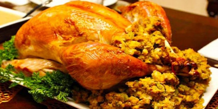 Keni zgjedhur gjelin e duhur? Nuk dini si ta bëni? Shefat shqiptarë të kuzhinës zbulojnë sekretet dhe disa receta gjeli