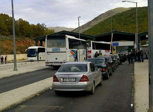 Tradita ‘mund’ koronavirusin/ Vijon ardhja e emigrantëve për “Vitin e Ri”, ja sa shtetas kanë hyrë nga Kapshtica dhe Qafë Thana në 24 orët e fundit kapshtice 640x470 613x450 1