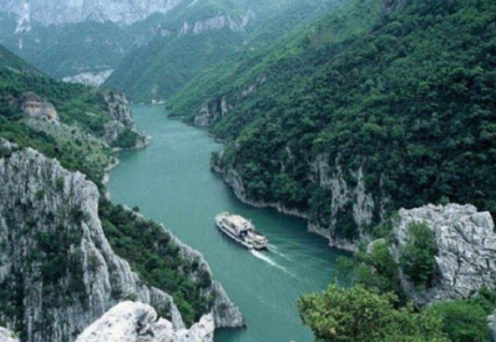 Plani turistik për Komanin dhe Vaun e Dejës, KESH përzgjedh fituesin që do hartojë projektin koman