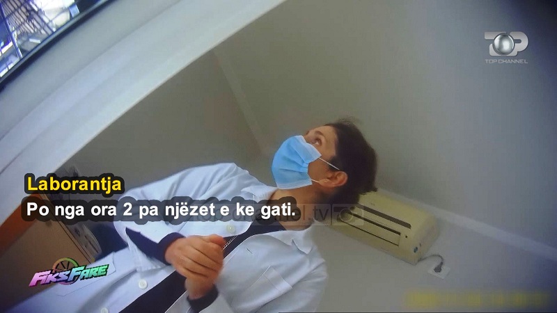 Laboratori në Laç, 30 sec për përgjigjen e Covid 19! Laborantja: Dukesh nga çehrja që ke koronavirus l 1