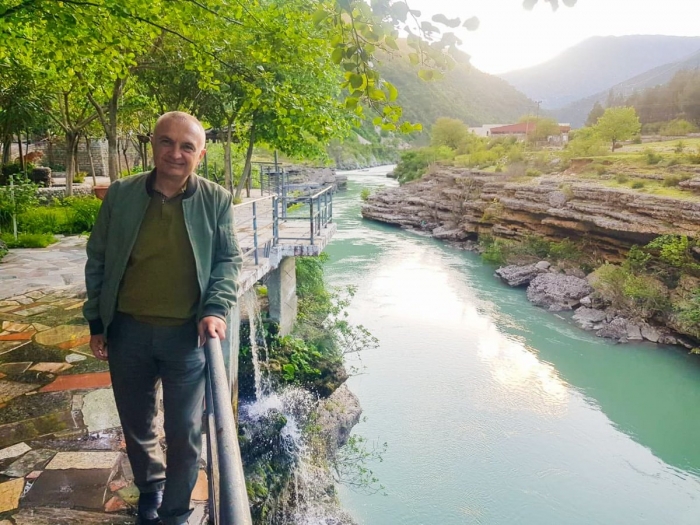 Meta bëhet bashkë me grupet ambientaliste: Të mbrojmë shtratin e lumit Vjosa dhe ta shpallim Park Kombëtar meta 1