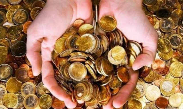 Sjellin fat dhe shumë pasuri! Këto janë 5 gjërat që duhet t’i mbani patjetër në shtëpi monedha