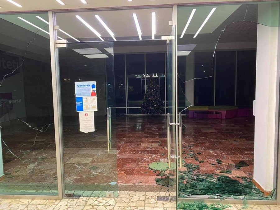 Reagimi i PS-së/ Balla: Lulzim Basha ku je futur? Organizatorë Meta dhe Kryemadhi ps 1