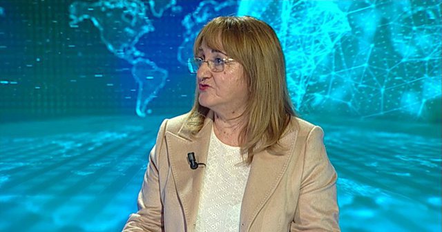 A do ketë kufizime të reja në festat e fundvitit? Zv.ministrja Rakacolli del me apelin e fortë për qytetarët racolli