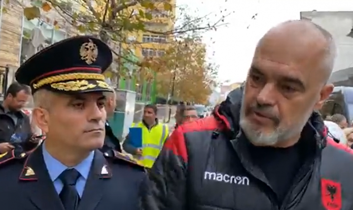Kërkojnë dorëheqjen e Drejtorit të Përgjithshëm të Policisë se ndryshe do djegin e shkatërrojnë? Rama: Ta harrojnë rama veliu