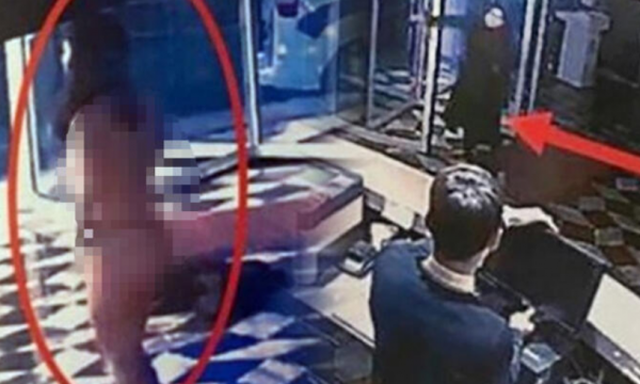 FOTO/ Pa burrin të futej në hotel me dashnoren, gruaja zhvishet nudo dhe… turqi