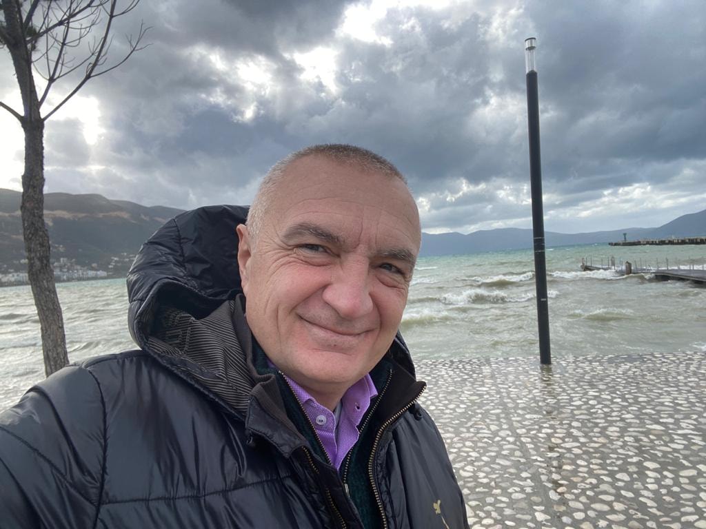 Meta fundjavë në Vlorë, poston foton nga Lungomare, ja çfarë shkruan 141849030 3707888082590771 1901870068702809144 o