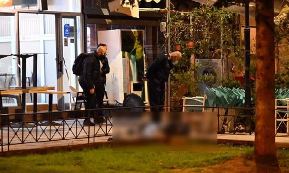 Del video/ Si u ekzekutuan me armë zjarri shqiptarët për një borxh në qendër të ishullit grek 1610388176 greqi2 min 1 590x354 1