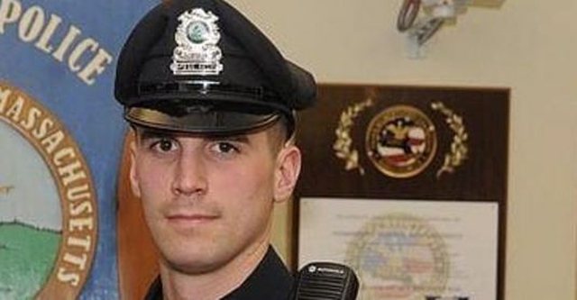 U thirr me urgjencë për të arrestuar një familje që kishte vjedhur ushqime për fëmijët, Polici bën gjestin e papritur 640 0 5ff2079729ca3
