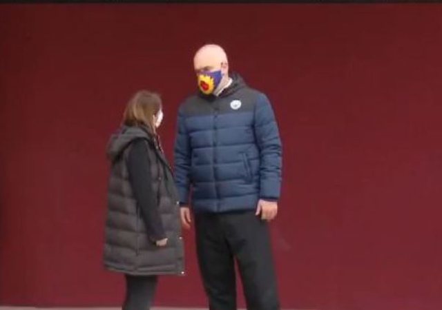 Dita e dytë e vaksinimit/ Rama mbërrin në “Air Albania Stadium”, ja sa doza vaksine do të bëhen sot 640 0 5ffd67e5395b2