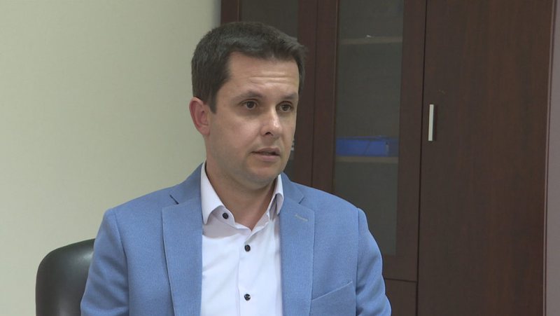 Pipero u infektua nga COVID-19 disa ditë pas vaksinimit, mjeku Alimehmeti sqaron rastin dhe tregon se… 800 0 601143943e1cd