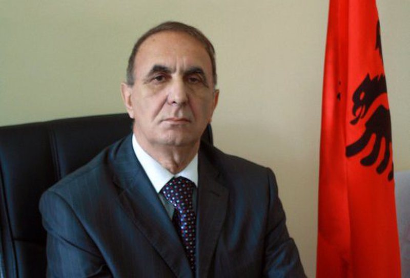 Akademiku i njohur shqiptar nxjerr fakte të forta: Vaksina ruse ka ardhur në rrugë ilegale në vendin tonë, kam informacione se… 800 0 ea0fb1ad764341bcbaeea7b9b0bf192d