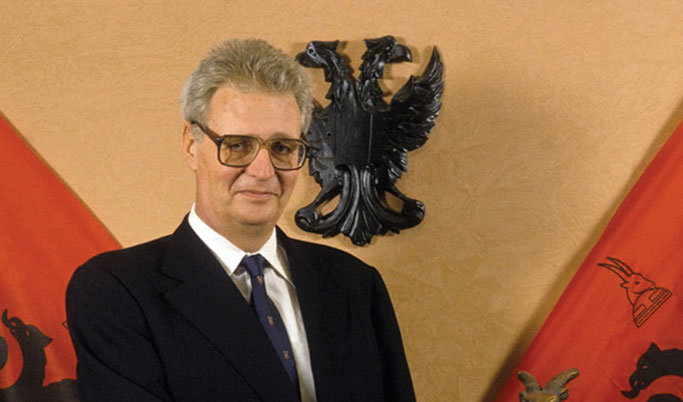 La Stampa (1991)/ Leka Zogu I: “Zgjedhjet e 31 marsit në Shqipëri u manipuluan!” Leka Zogu 1