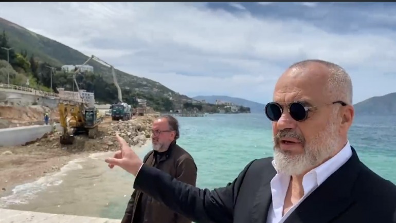 “Duket si hyrja në një banjo publike…”/ Rama thumbon ashpër ish-kryeministrin Berisha për investimet në Vlorë bbbbbbbbbbb