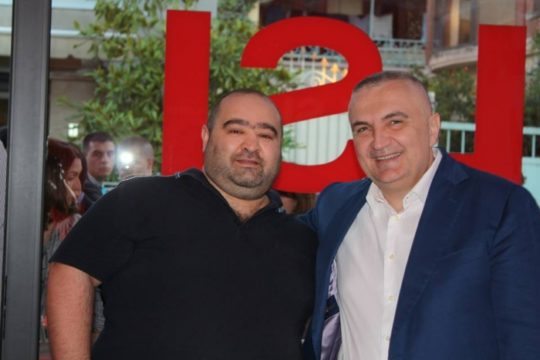 Tjetër ikje nga LSI-ja, drejtori ‘besnik’ i Ilir Metës i bashkohet Partisë Socialiste drej 1